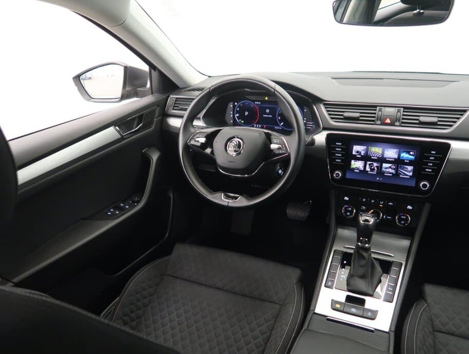 2023 Škoda SUPERB - 9