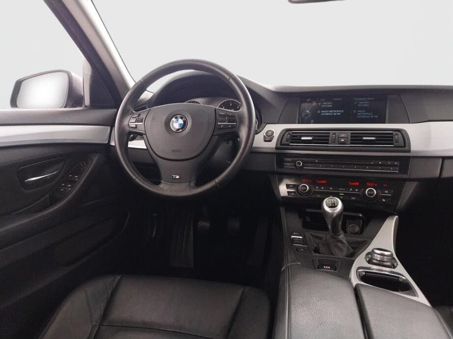 2013 BMW 5-SERIES - 9