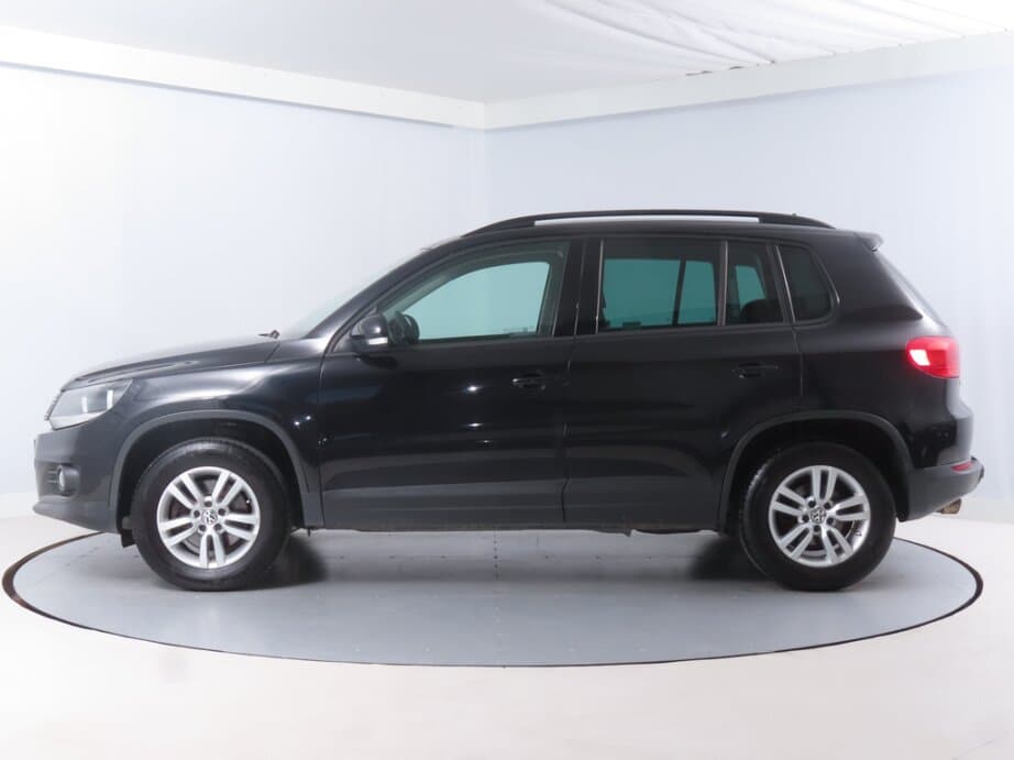 2012 Volkswagen TIGUAN - 4