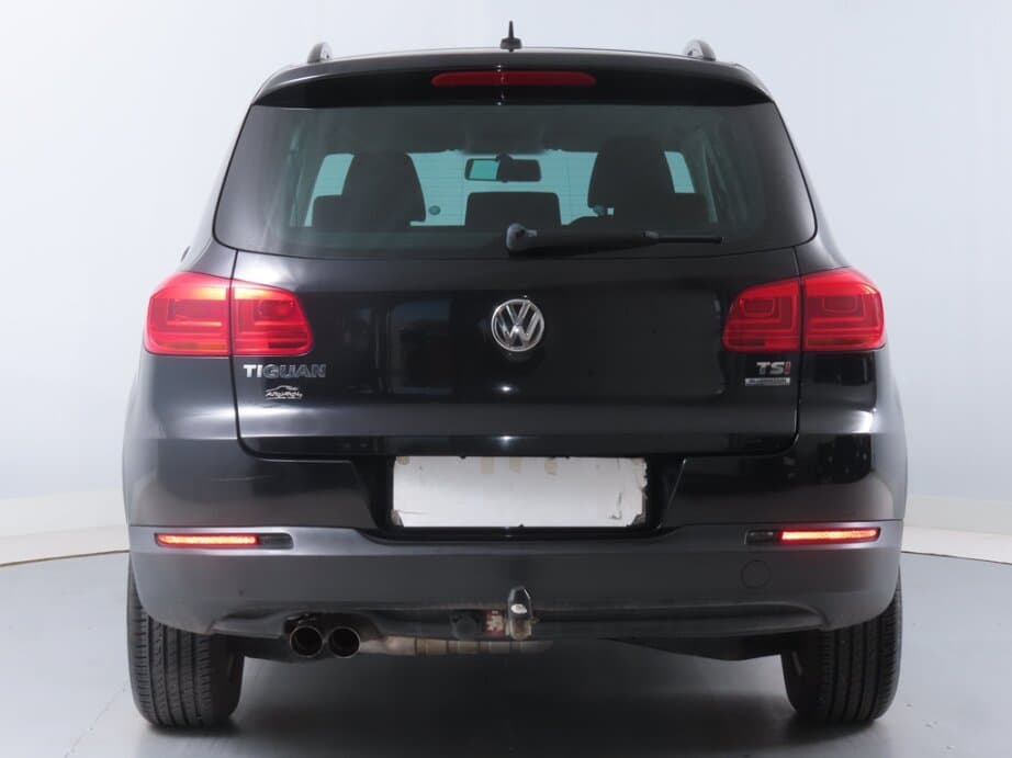 2012 Volkswagen TIGUAN - 6
