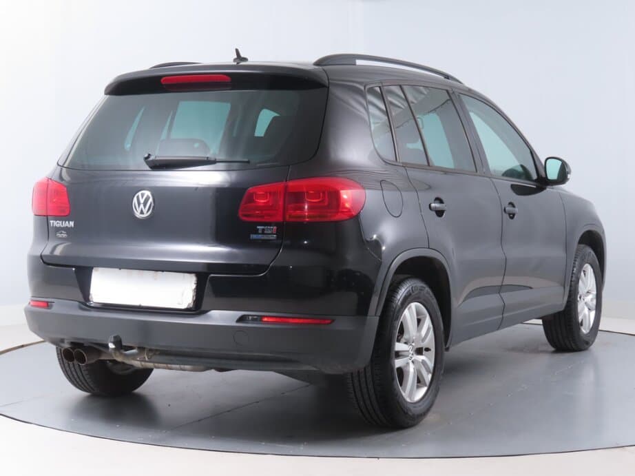 2012 Volkswagen TIGUAN - 7