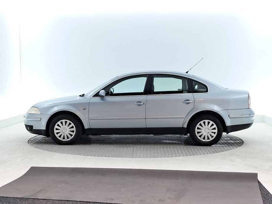 2002 Volkswagen PASSAT - 4