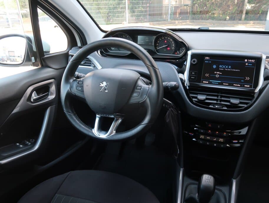 2017 Peugeot 2008 - 9