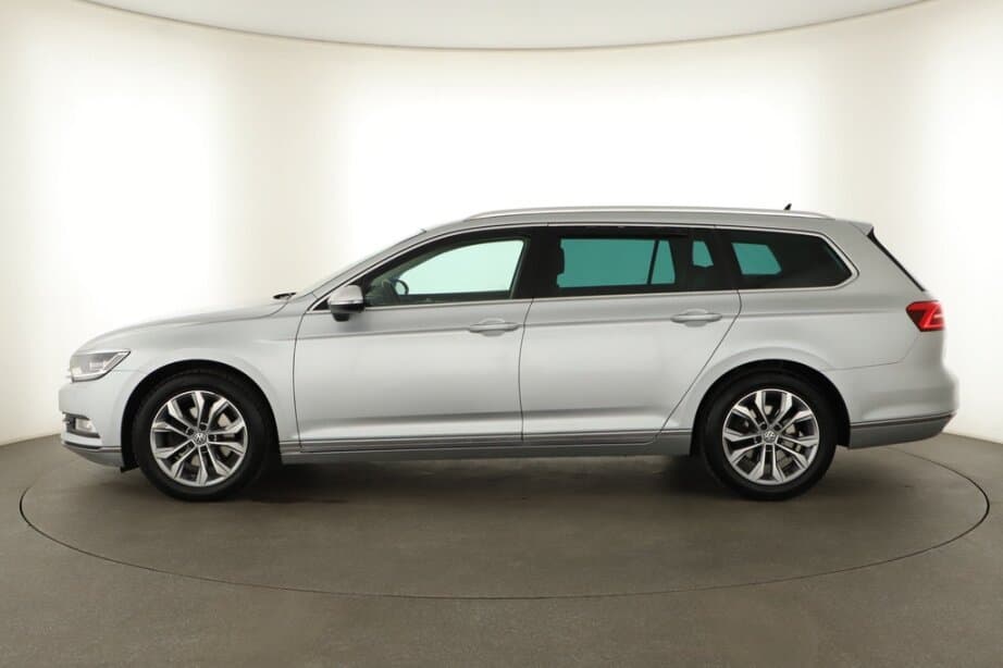 2015 Volkswagen PASSAT - 4