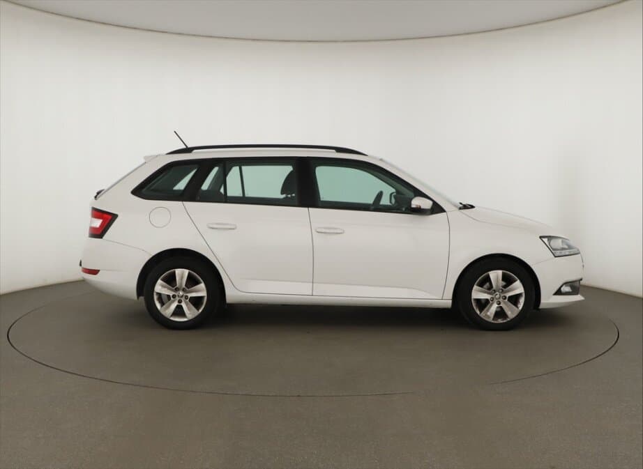 2021 Škoda FABIA - 8