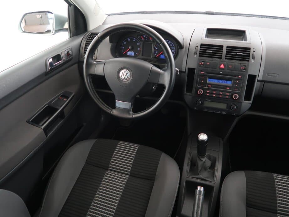 2008 Volkswagen POLO - 9