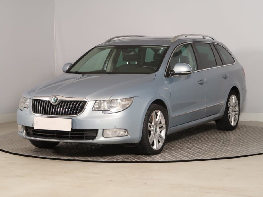 2011 Škoda SUPERB - 7