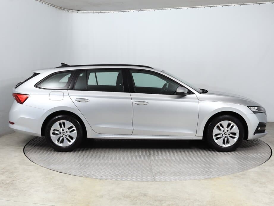 2022 Škoda OCTAVIA - 8