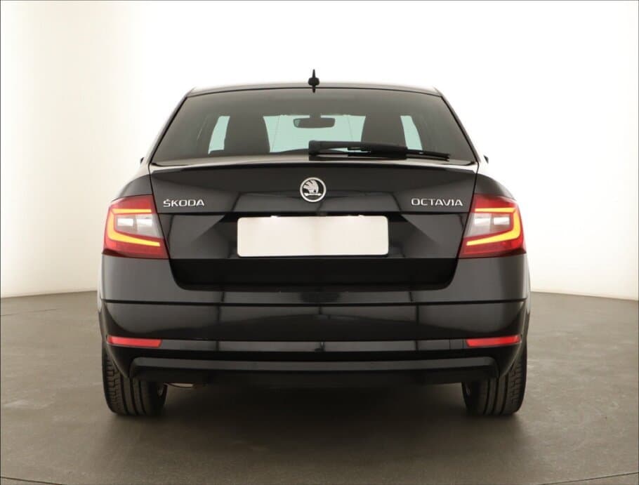 2019 Škoda OCTAVIA - 11