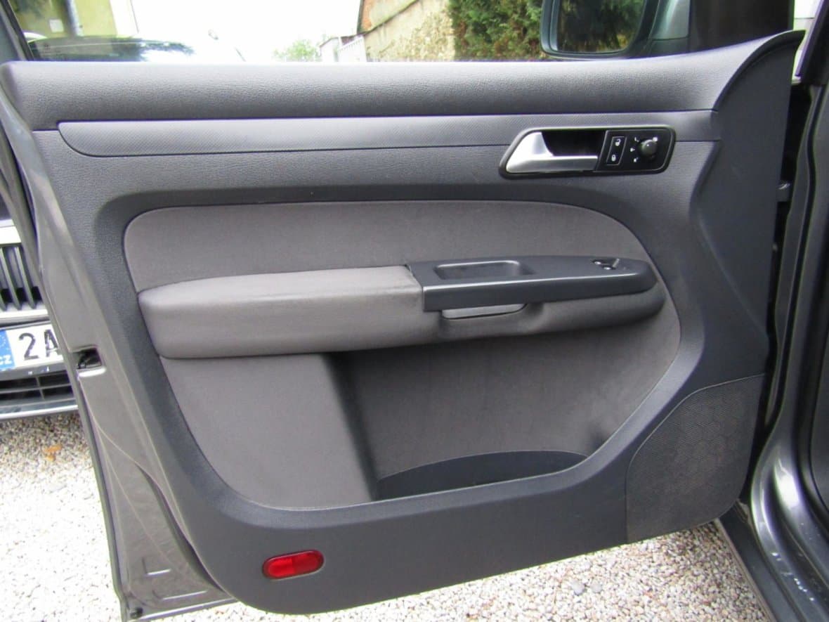 2013 Volkswagen Caddy - 18