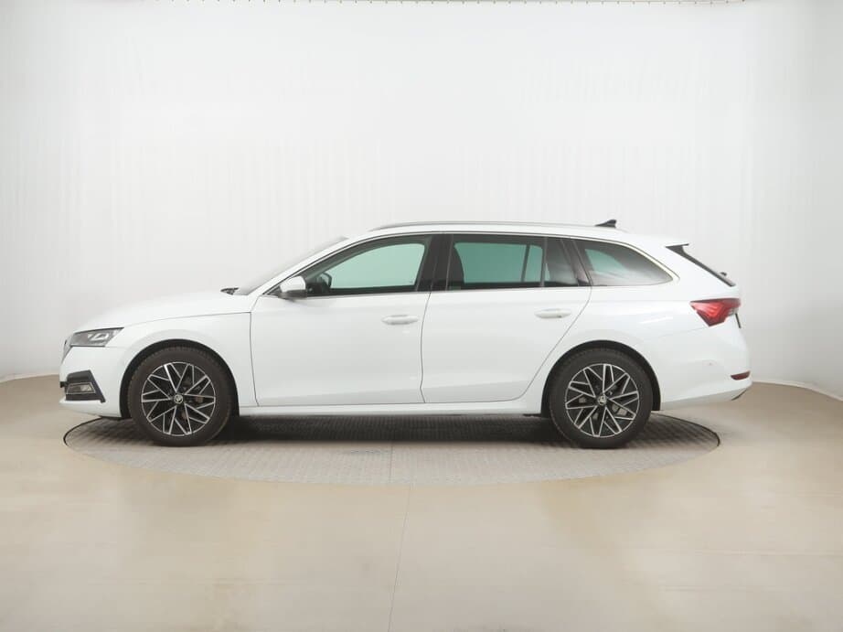2022 Škoda OCTAVIA - 4