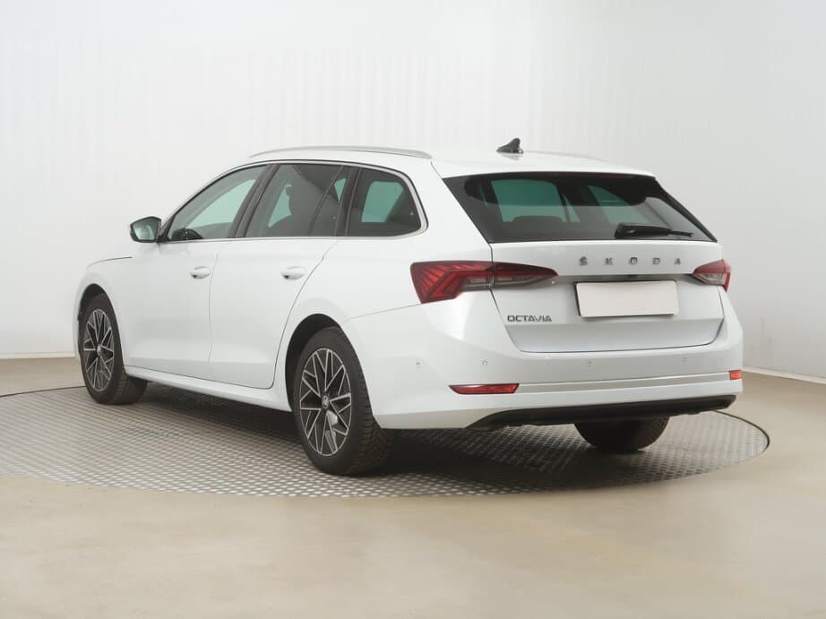 2022 Škoda OCTAVIA - 5