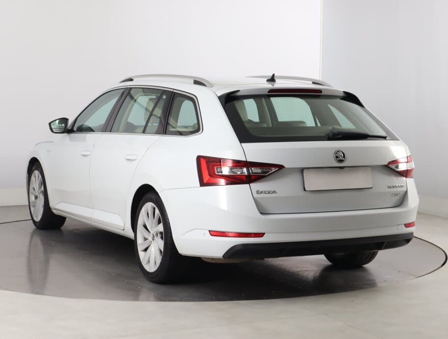 2016 Škoda SUPERB - 5