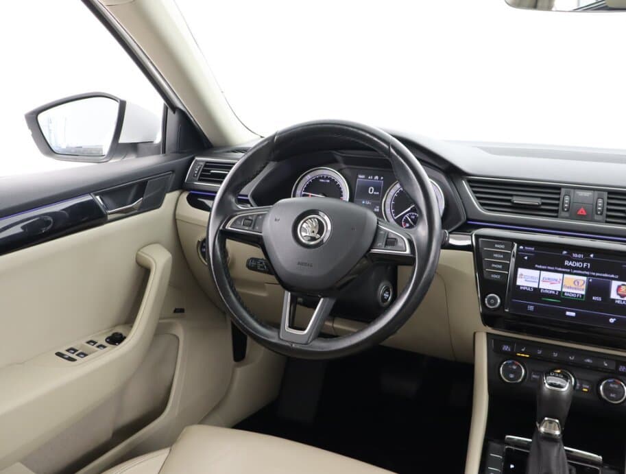 2016 Škoda SUPERB - 9