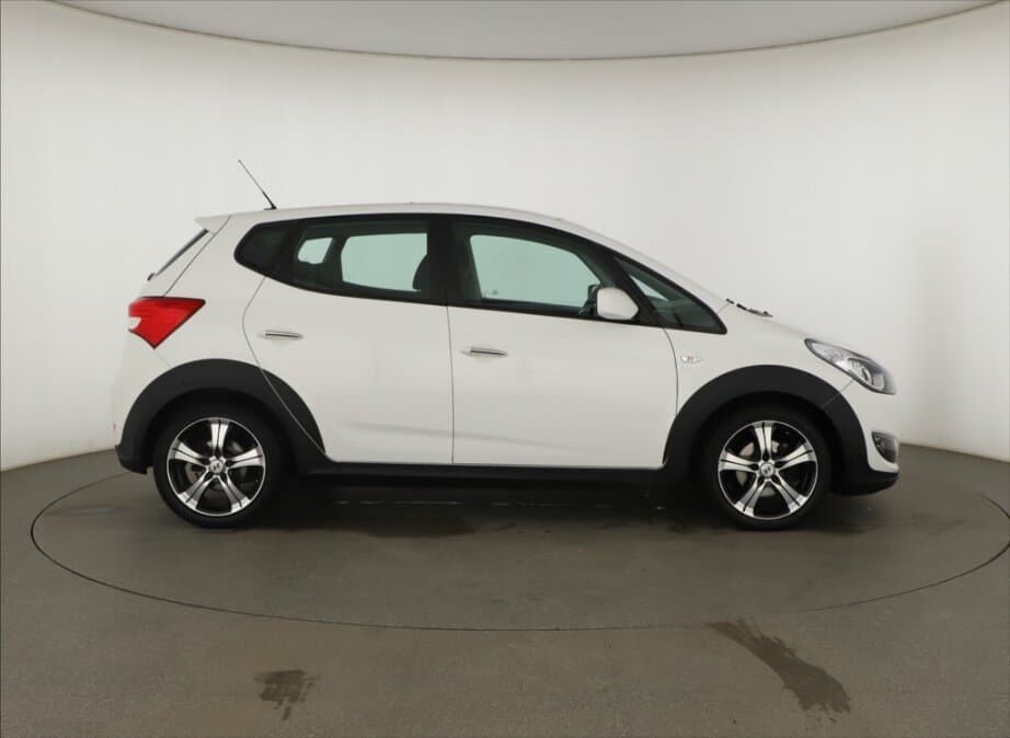 2014 Hyundai ix20 - 22