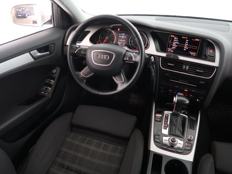 2015 Audi A4 - 9