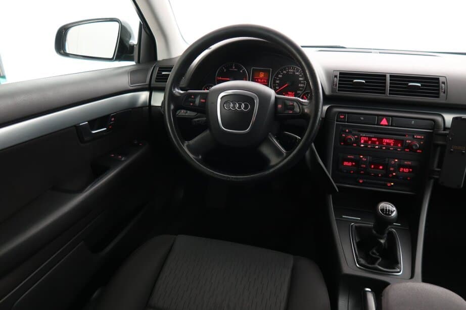 2005 Audi A4 - 9