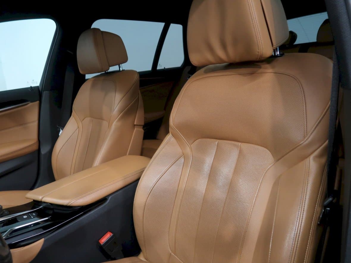 2018 BMW 5-SERIES - 31