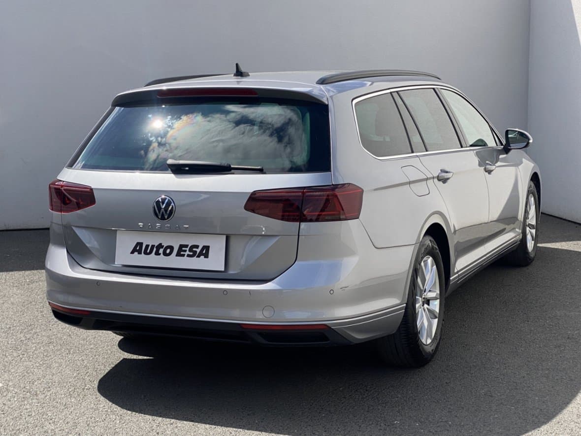 2022 Volkswagen PASSAT - 4