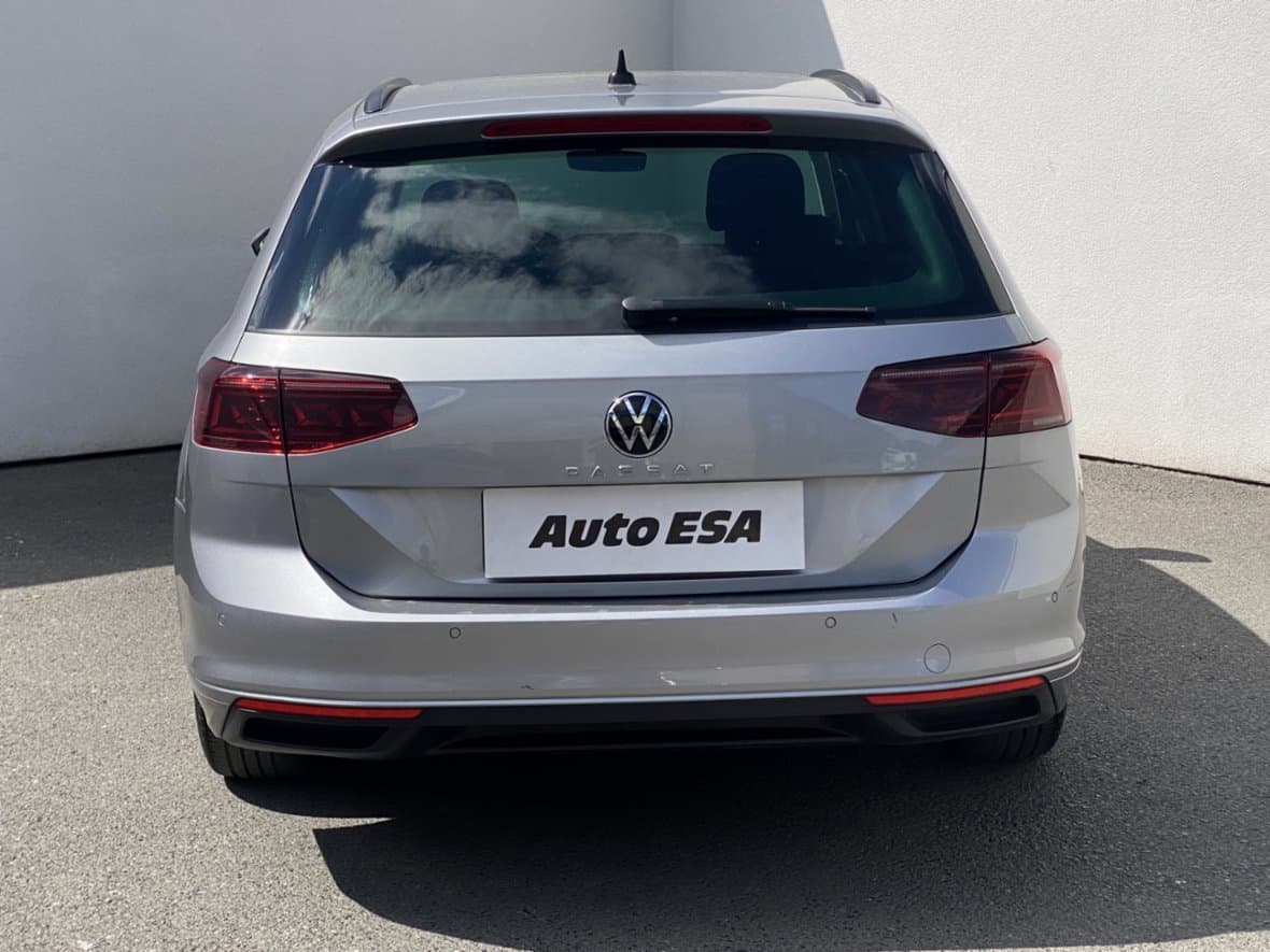 2022 Volkswagen PASSAT - 5
