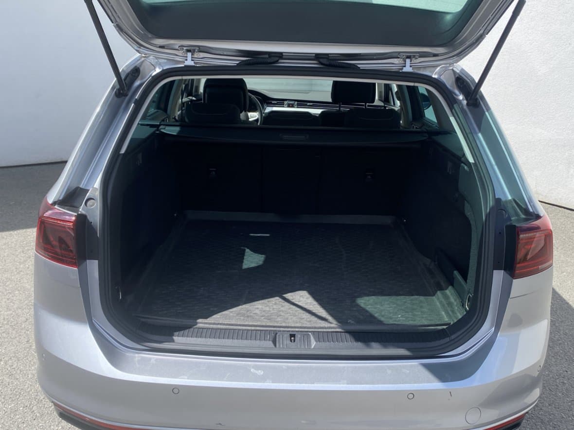 2022 Volkswagen PASSAT - 7