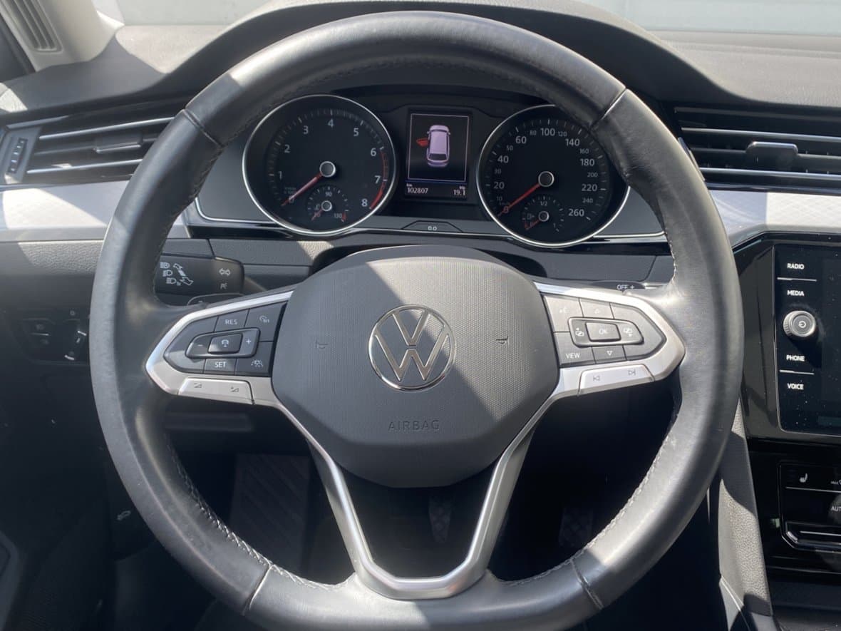 2022 Volkswagen PASSAT - 11
