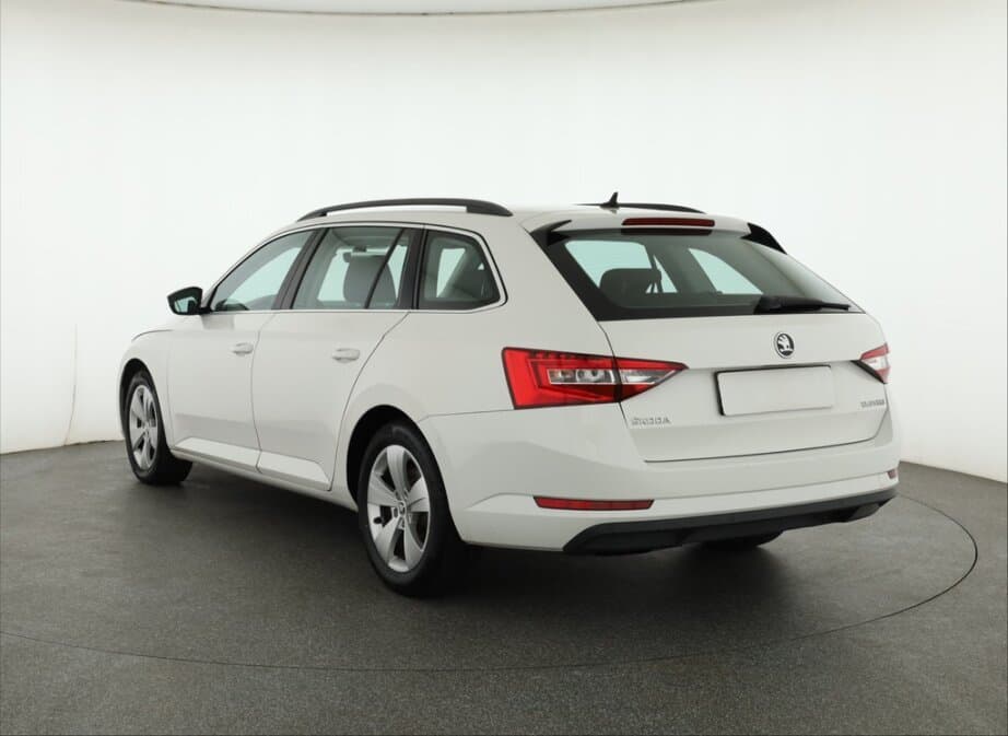 2018 Škoda SUPERB - 5