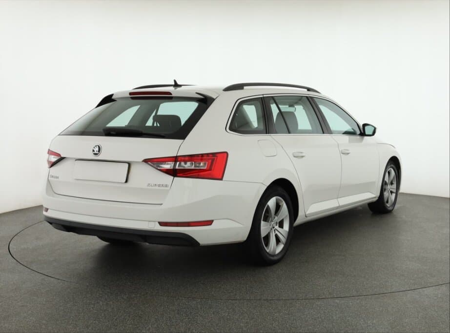 2018 Škoda SUPERB - 7
