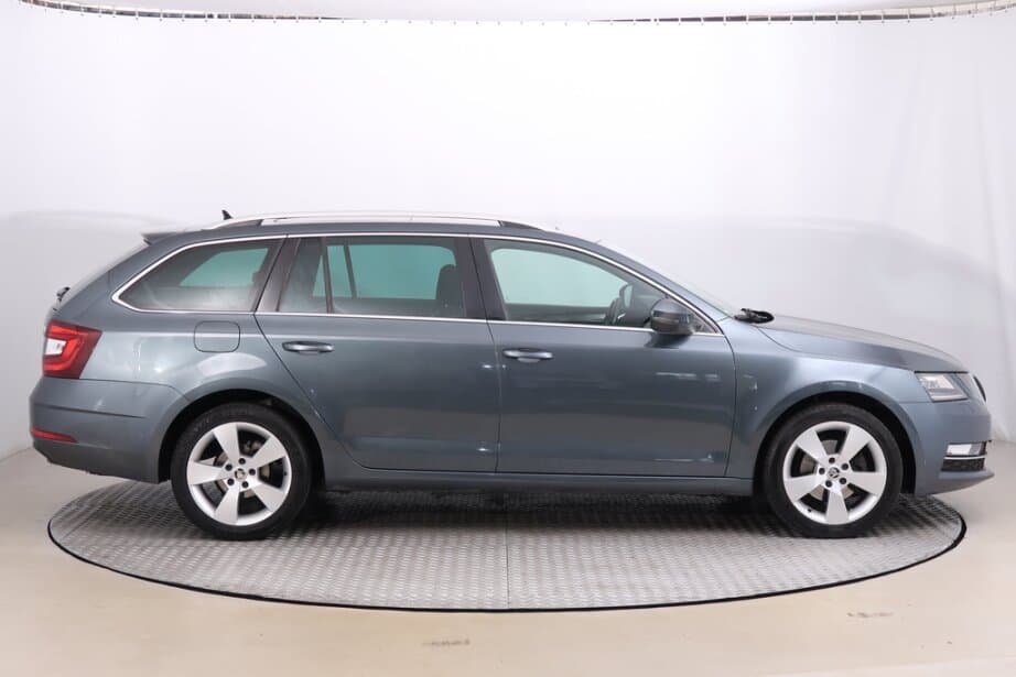 2020 Škoda OCTAVIA - 8