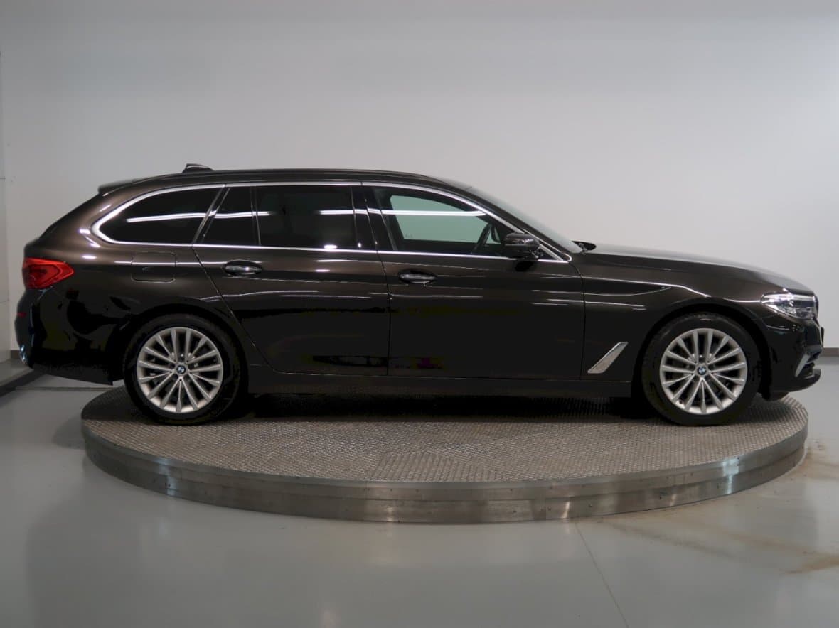 2018 BMW 5-SERIES - 17