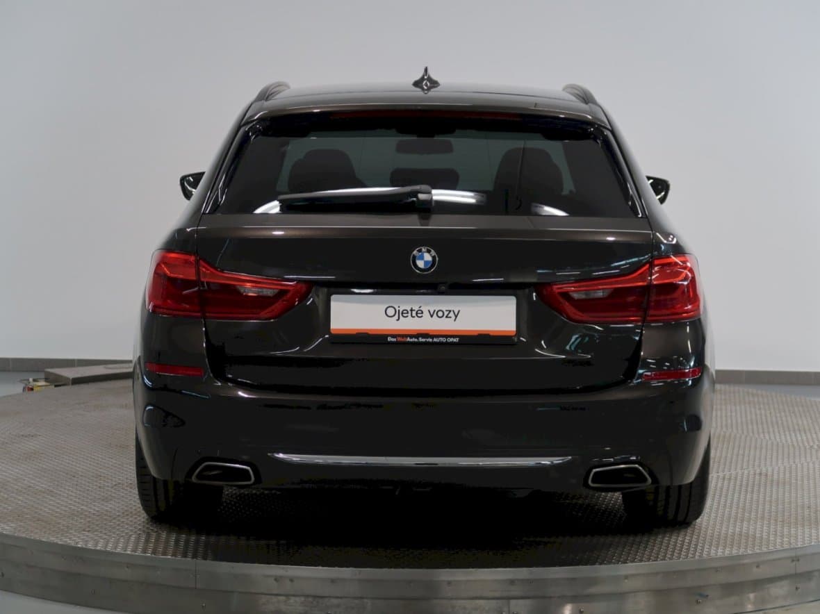 2018 BMW 5-SERIES - 19