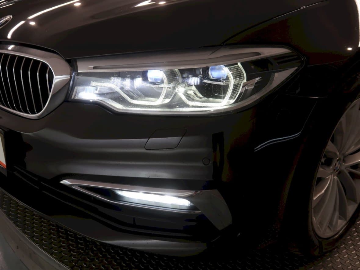 2018 BMW 5-SERIES - 21