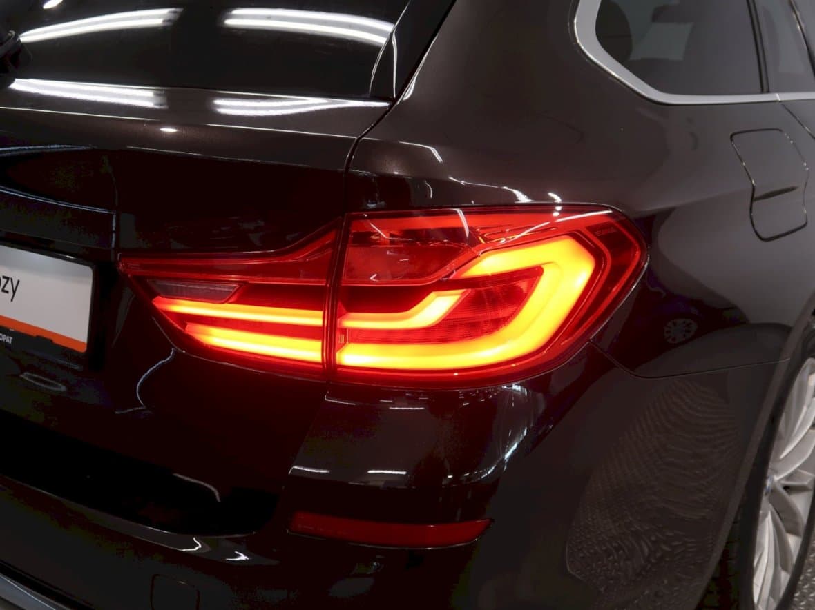 2018 BMW 5-SERIES - 23