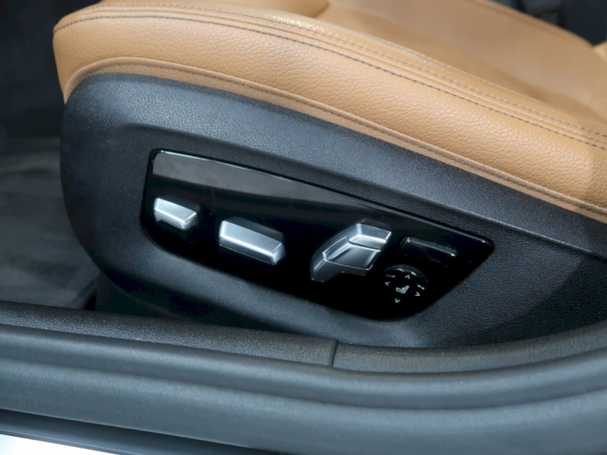 2018 BMW 5-SERIES - 29