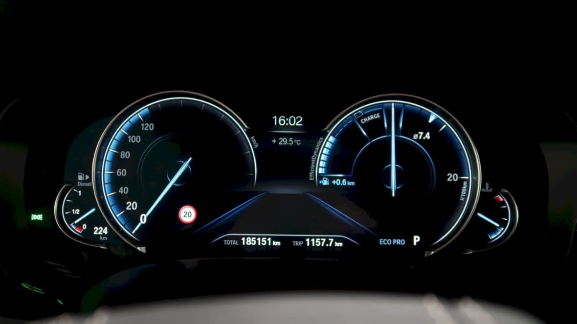 2018 BMW 5-SERIES - 39