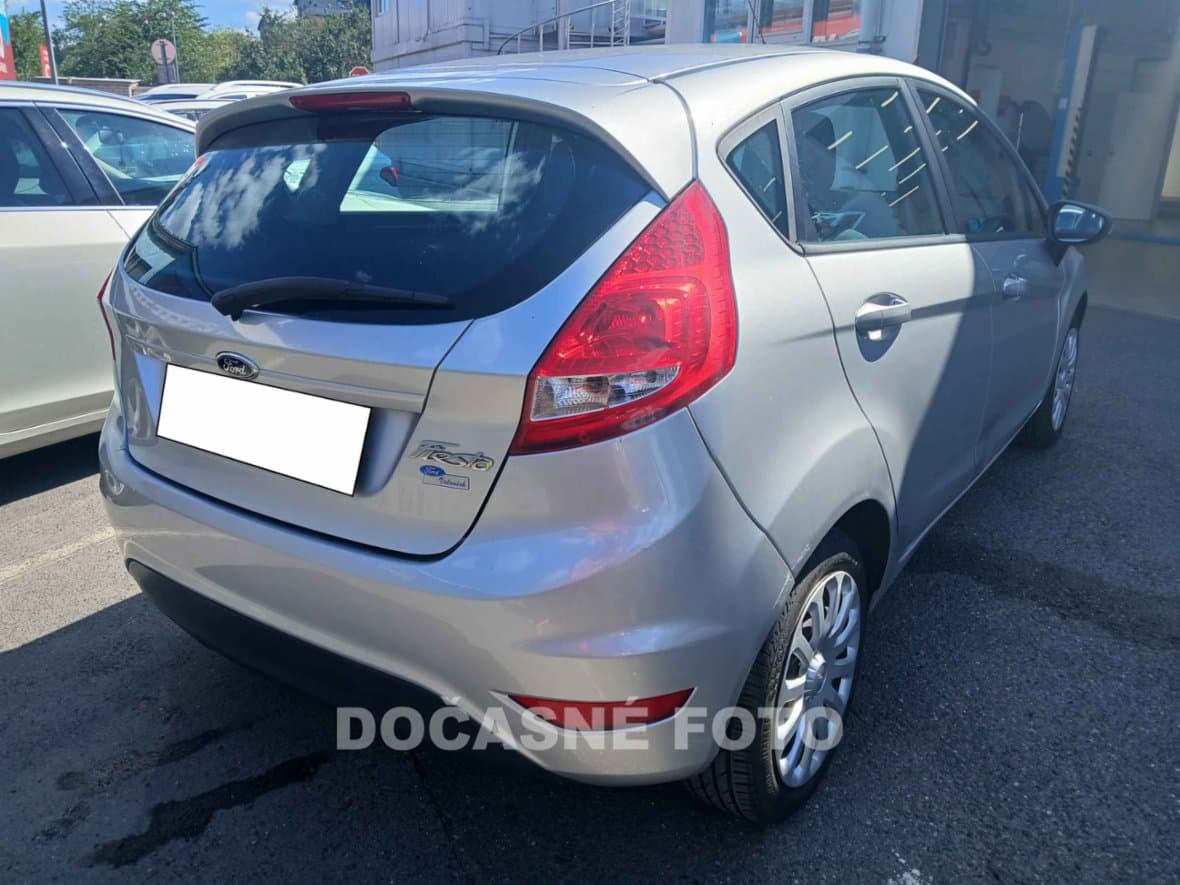 2011 Ford FIESTA - 2