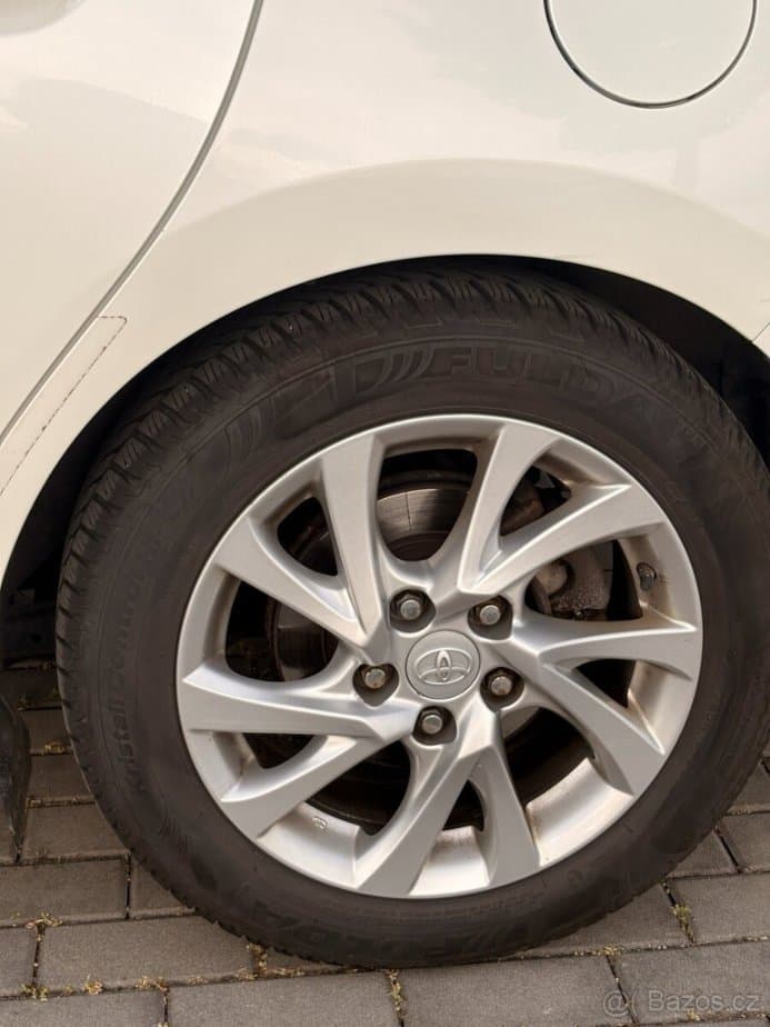2017 Toyota AURIS - 3