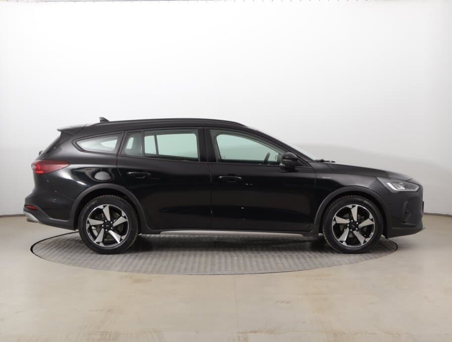 2022 Ford FOCUS - 8