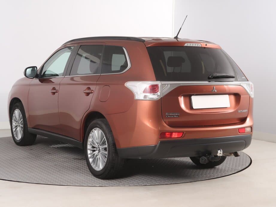 2013 Mitsubishi OUTLANDER - 5