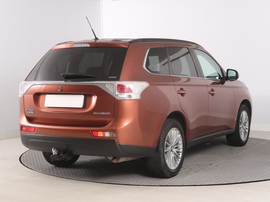 2013 Mitsubishi OUTLANDER - 7