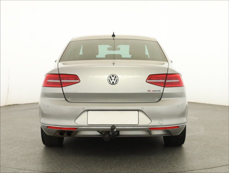 2017 Volkswagen PASSAT - 6