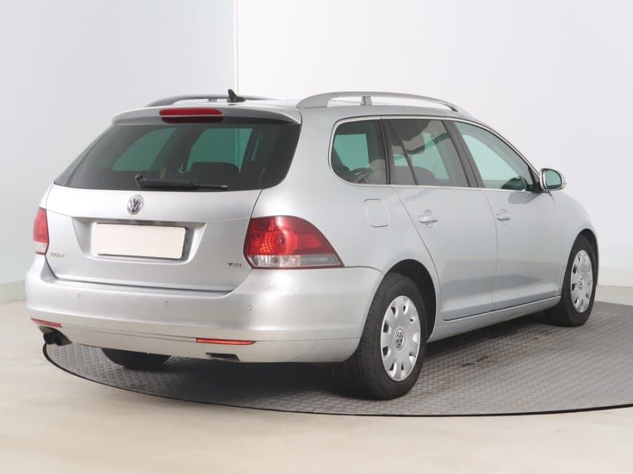 2010 Volkswagen GOLF - 7