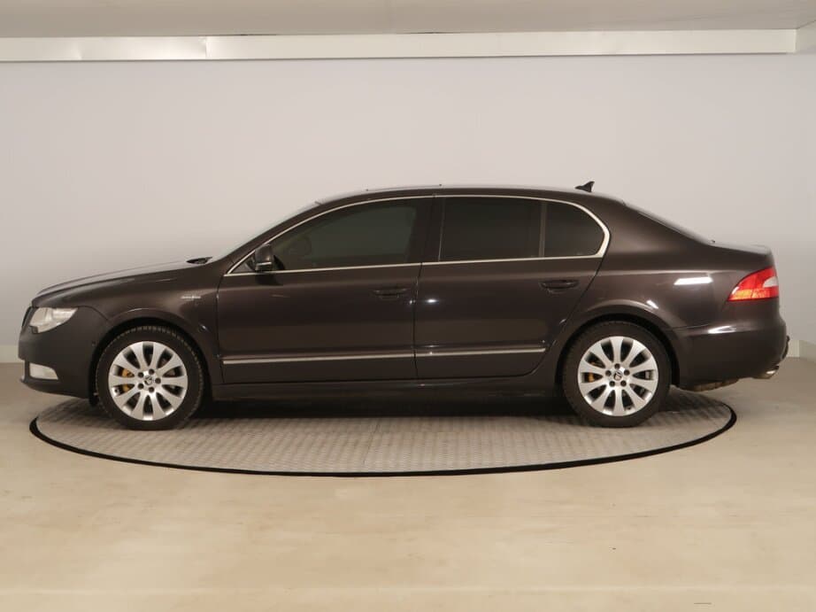 2009 Škoda SUPERB - 4