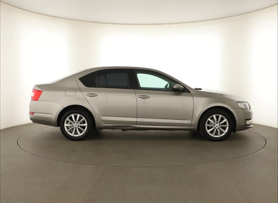 2014 Škoda OCTAVIA - 8