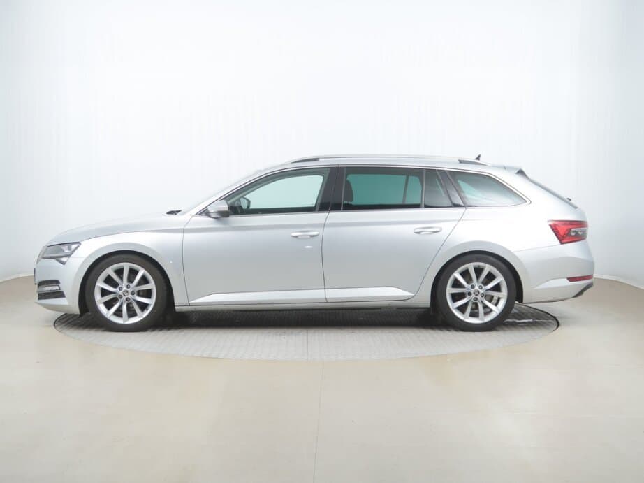 2022 Škoda SUPERB - 4