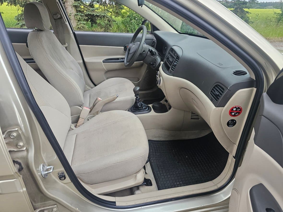 2008 Hyundai ACCENT - 6