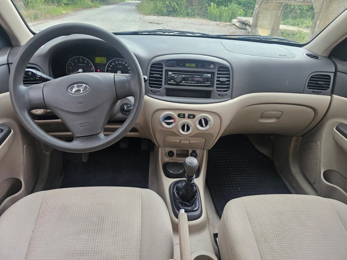 2008 Hyundai ACCENT - 10