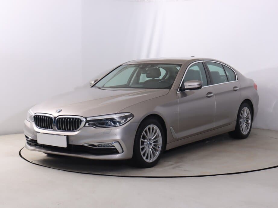 2018 BMW 5-SERIES - 3