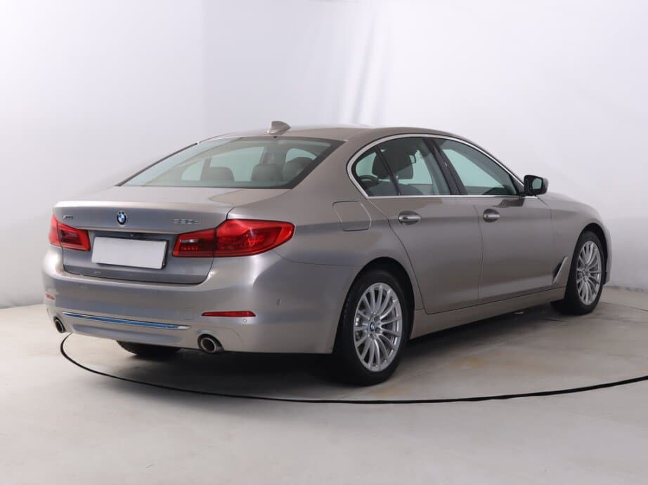 2018 BMW 5-SERIES - 7