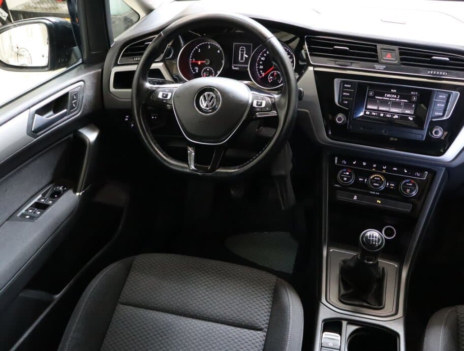 2015 Volkswagen TOURAN - 9